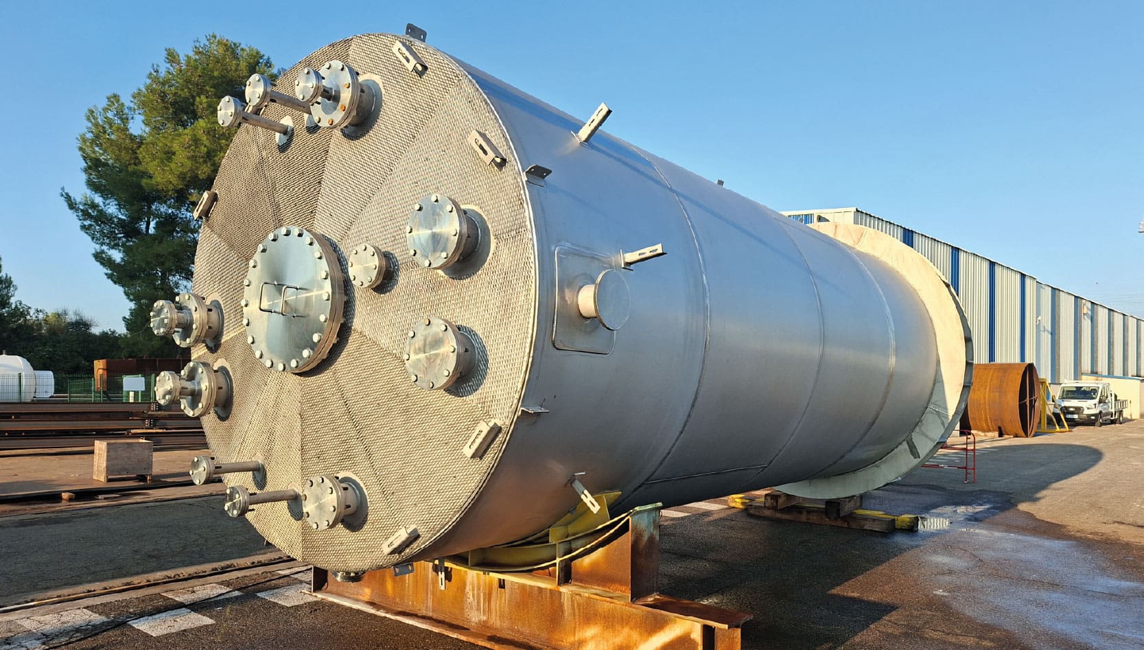 Azur Industrices - BAC - Études et remplacement d’une nouvelle cuve verticale de 60m3 pour SOLAMAT MEREX - Octobre 2025