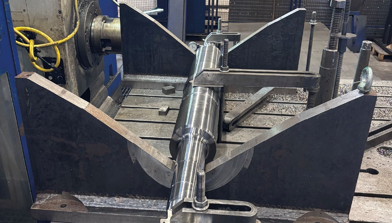 usinage - Azur Industries - Fabrication arbre surpresseur pour ArcelorMittal